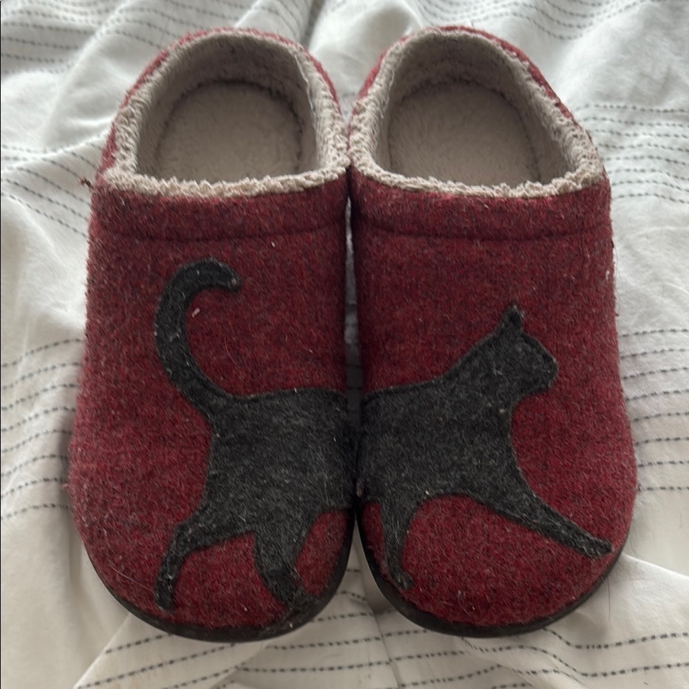 Red Slippers with Black Cat Design